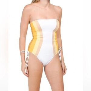 New Robin Piccone Charlie Bandeau One Piece Swim Suit Strapless Size 6 White